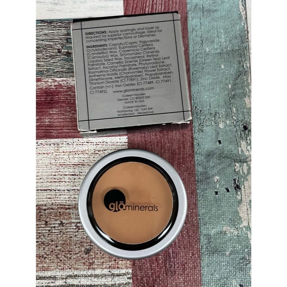 glominerals NIB glocamoflauge oil-free Natural Makeup Made in USA .12 oz Tan
